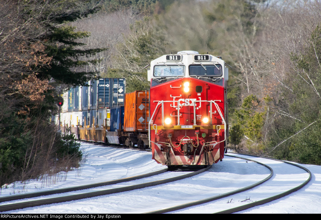 I022 rounds the bend at CP-60 with 911 in the lead